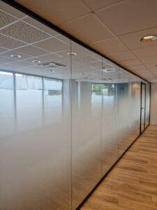 banque-film-decoratif-futura-cloison-professionnel-brie-comte-robert-77 (8)