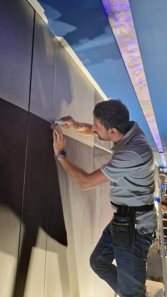 cover-effet-tissu-gris-dressing-couloir-porte-renovation- référence NH18 (33)