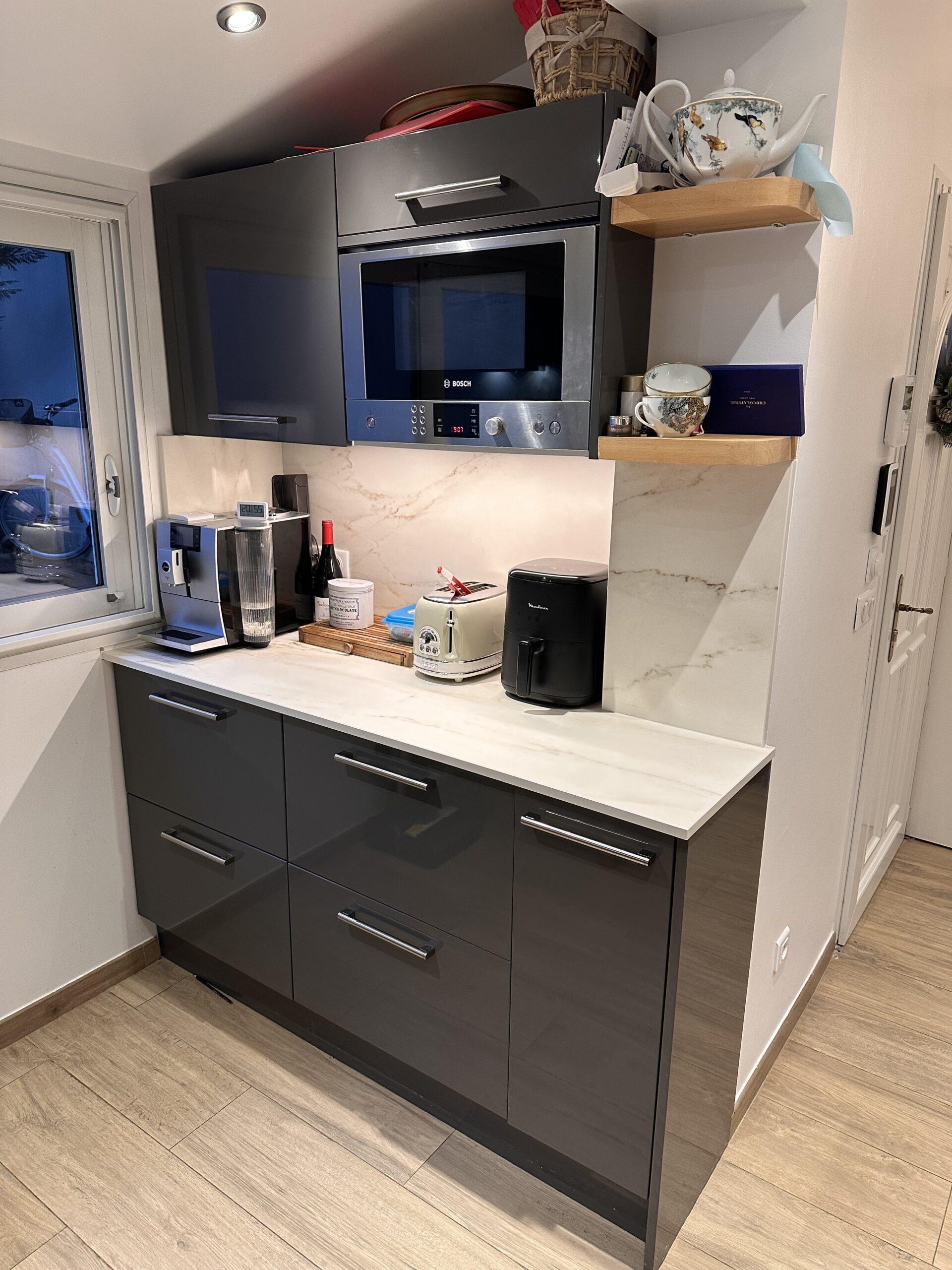 Cuisine noir anthracite avant