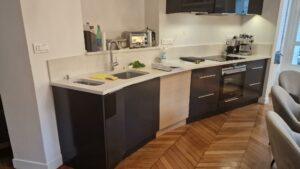 renovation-cuisine-unification-uni-noir laqué-paris-75-appartement-haussmann- cover référence J5 (2)