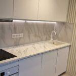renovation-plan de travail-cuisine-air bnb-location-saisonnière-paris-75-effet-marbre- cover référence HR NE31 (9)