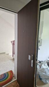 renovation-porte-pallière-appartement-residence-effet bois-collectivité- cover référence AT04 (11)