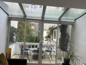 montant-verriere-baie-vitrée-paris-75-cover-noir-exterieur (1)