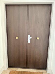 porte-pallière-effet-bois-cover-renovation-particulier--copropriété (3)