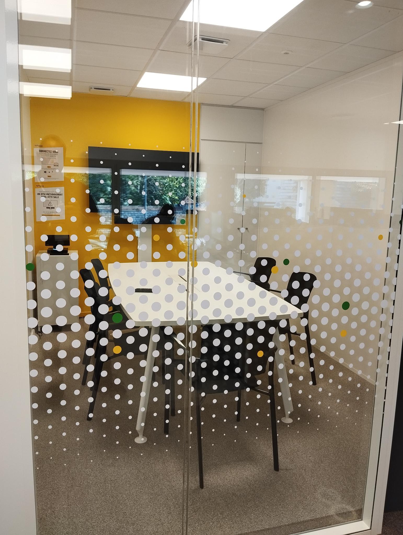 signalétique-vitrophanie-sur-mesure-personnalisé-professionnel-banque-BPI-france-paris-75-ile-de-france (16)