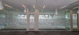 vitrophanie-personnalisée-sur-mesures-sncf