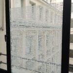 film-decoratif-intimité-decorum-solascreen-pose-interieur-fenêtre