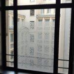 film-decoratif-intimité-vitra-solarscreen-pose-interieur-fenêtre-paris-75 (2)